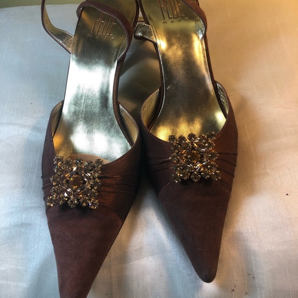 Shoes - Picture 1 of 8